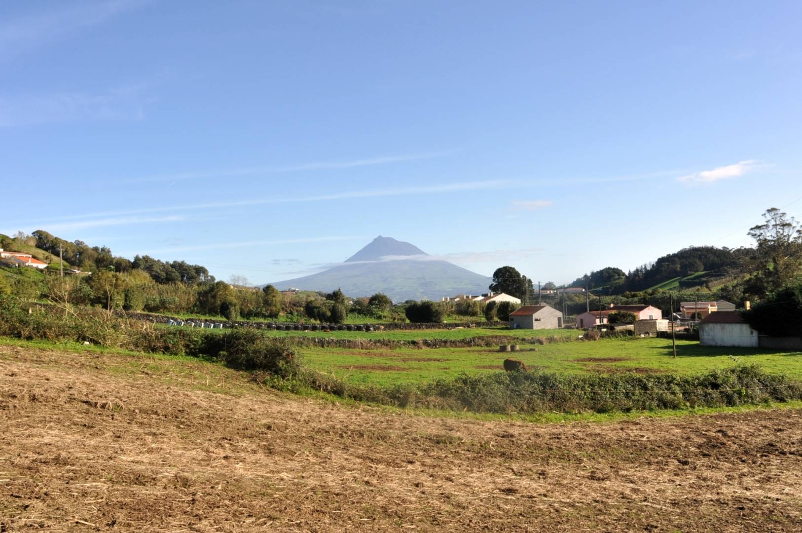 huge property view Faial