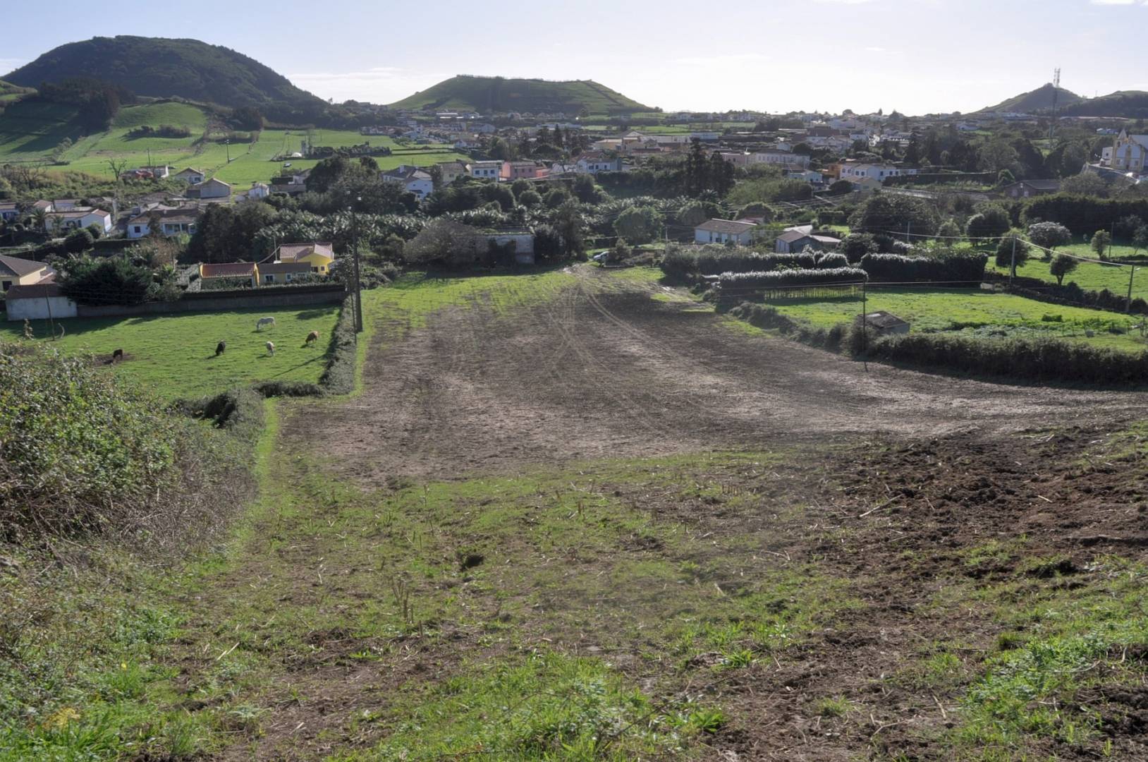 huge property view Faial