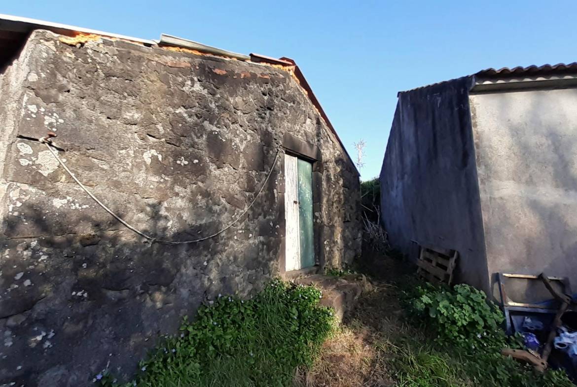 houses views ocean faial