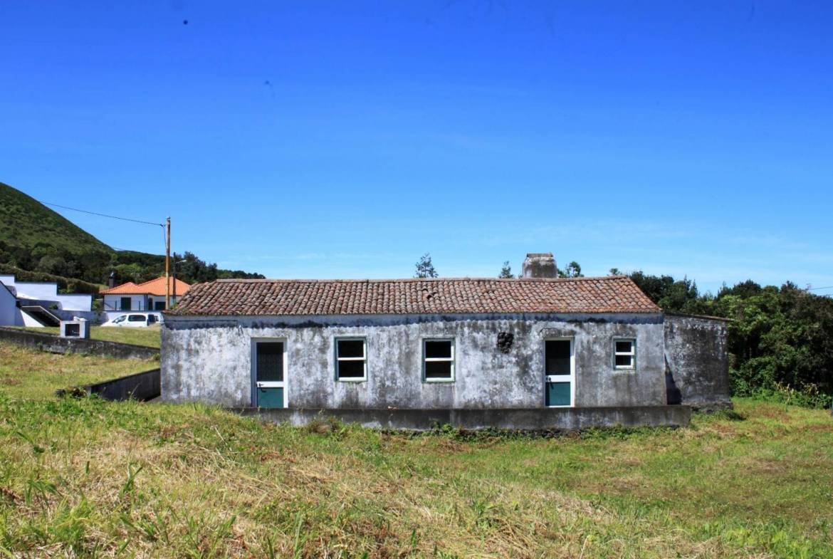 traditional house natural faial