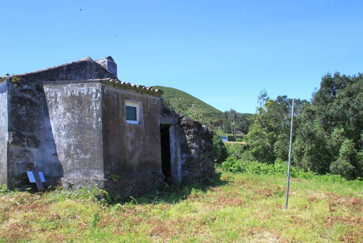 traditional house natural faial