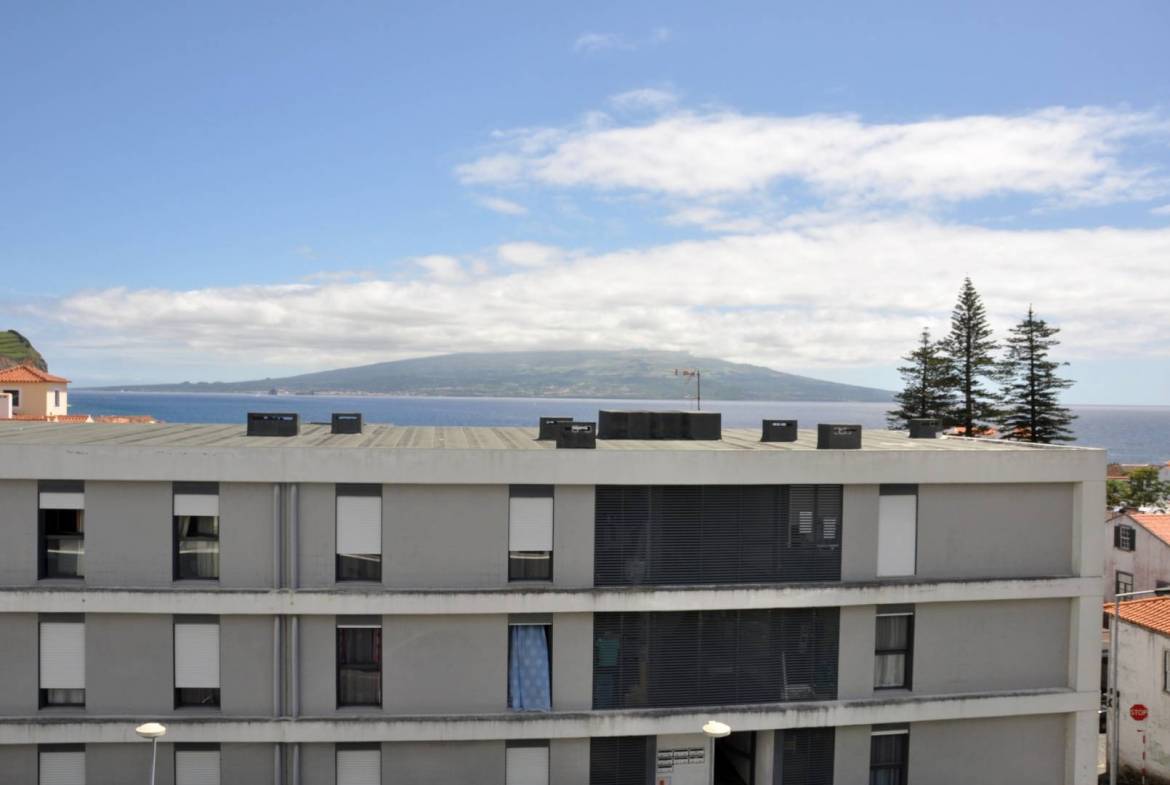 three bedroom apartment faial