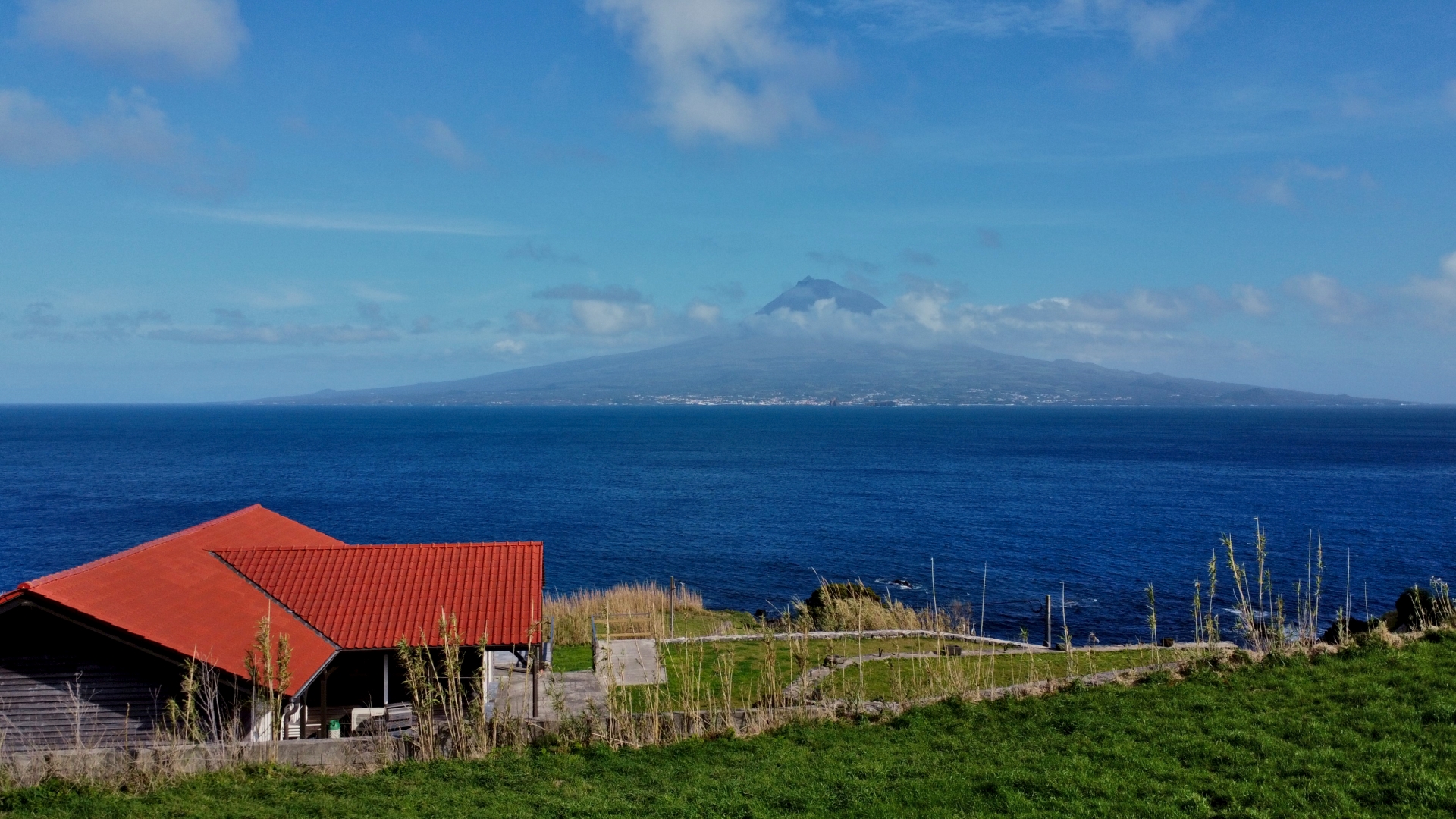 modern seaside house Faial